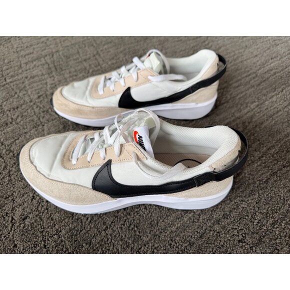 Women's Nike Waffle Debut Running Shoe - Picture 3 of 5